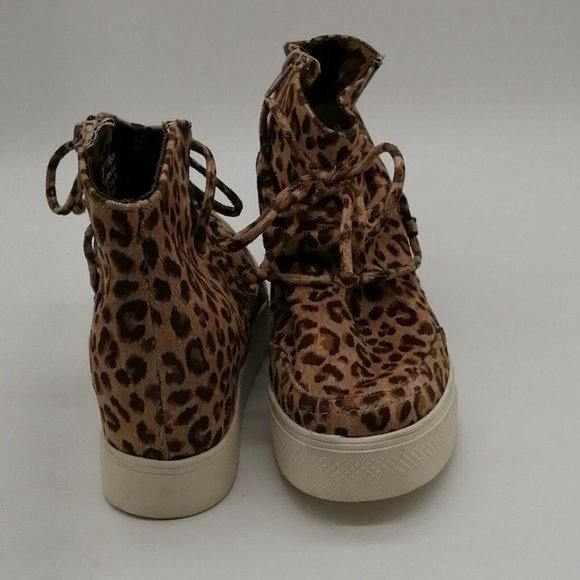 Very G Womens Ankle Boot Sneaker Brown Leopard Print Lace Side Zip Flat Heel 9 - Picture 3 of 9